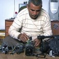 Emad Burnat et ses cinq caméras brisées