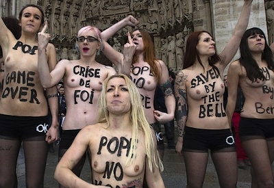 Les Femen, féministes hystériques et  avatar consternant de la société du spectacle
