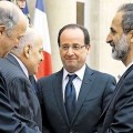 François Hollande, Laurent Fabius et Moaz Al-Kathib le 17 novembre 2012 à Paris