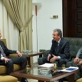 Le Président syrien Bachar Al-Assad lors de son entrevue avec  Al-Thawra