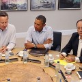 Ils ne sont trois guignols mais hélas pas inconnus, et tout sauf drôles - Cameron, Obama et Hollande, les incendiaires de la Syrie qui ont menti comme des arracheurs de dents sur l'attaque chimique de Gouta...