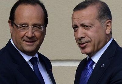 François Hollande et Erdogan, islamiste revendiqué, grand soutien du terrorisme islamique en Syrie...