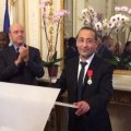 Tarek Obrou lors de sa remise de Légion d'honneur par Alain Juppé